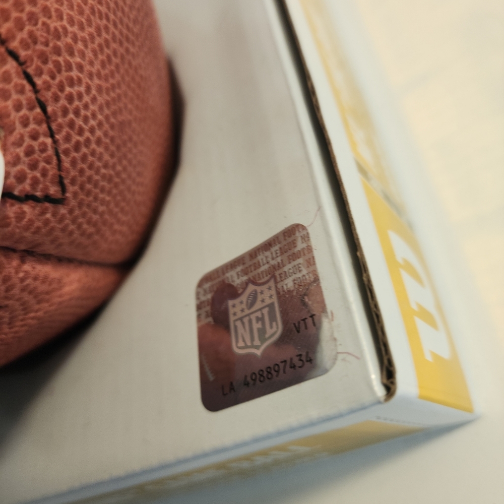 New Wilson The Duke Official NFL Auth. Game Ball F1100 signed by Mark Clayton - Picture 3 of 6